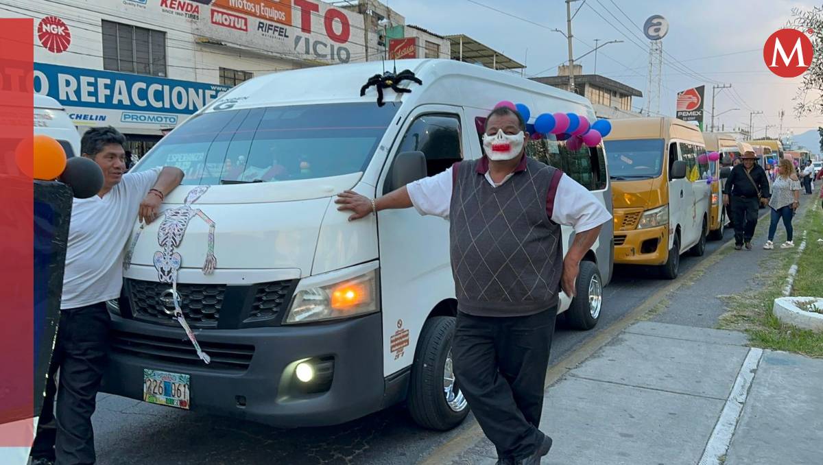 “Rutas Hermanas” del oriente del Edomex realiza caravana de Día de Muertos con dulces y juguetes.|  Foto: Zuleyma García