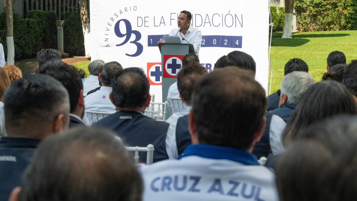 La Cruz Azul celebró su 93° aniversario con una ceremonia cívica en sus oficinas en CdMx.