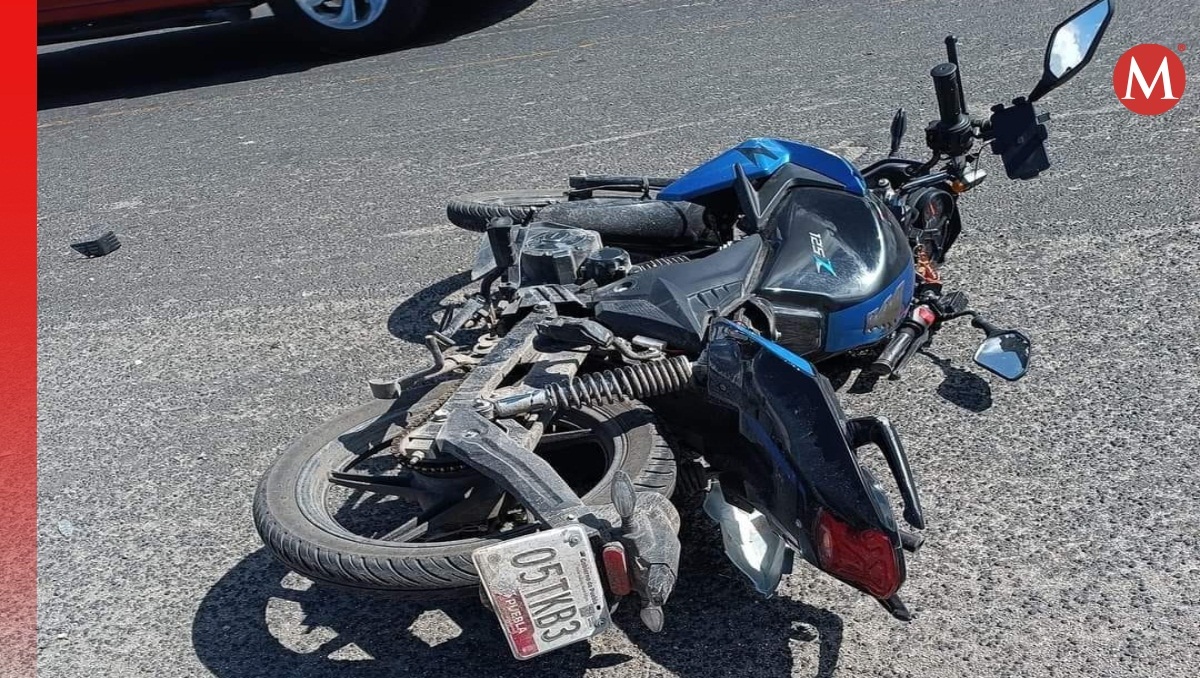 Motociclistas caen de puente Periférico Ecológico, Puebla; uno muere | Especial