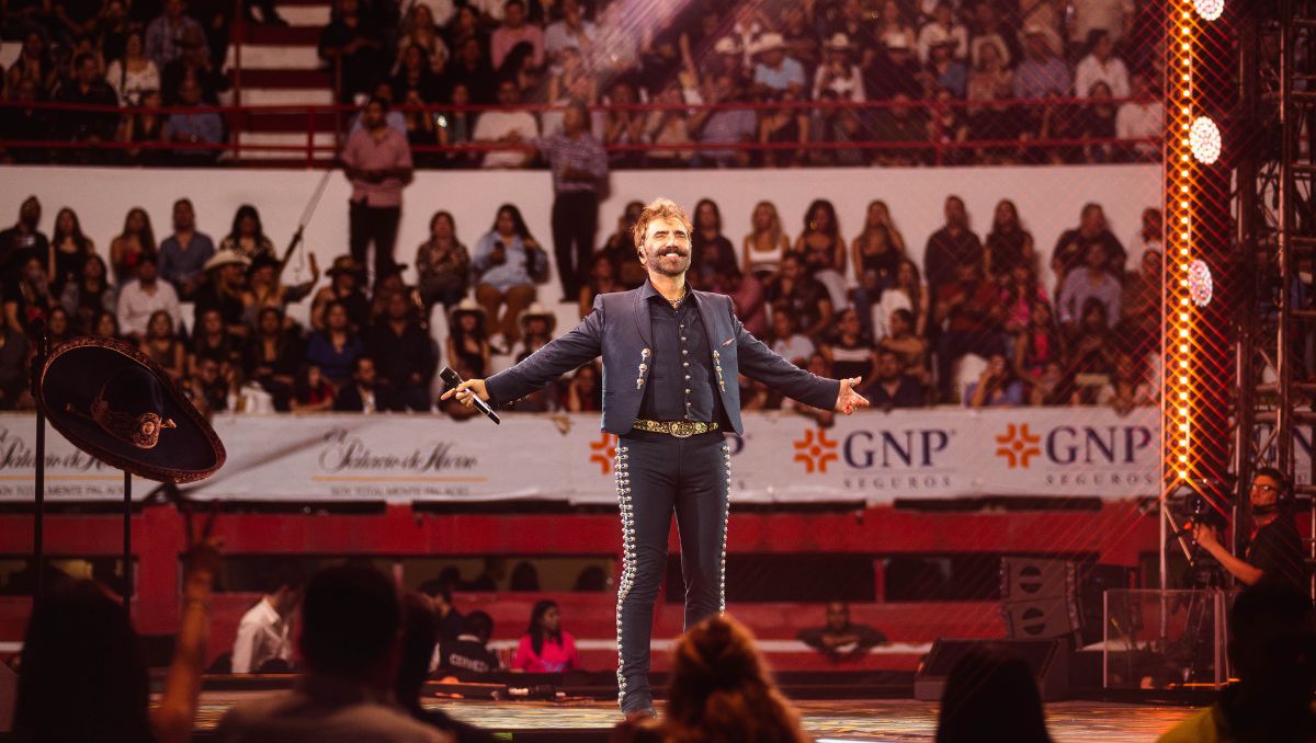 Alejandro Fernández en Plaza de Toros Monterrey | Señor Villarreal (Especial)