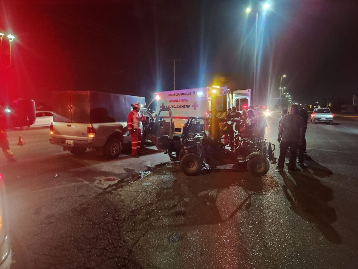 Choque a las afueras del Centro de Convenciones Torreón. | Especial