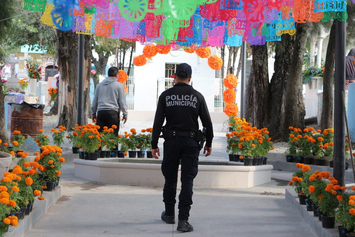 Reportan saldo blanco durante visita a los panteones en el AMG durante Día de Muertos (Cortesía)