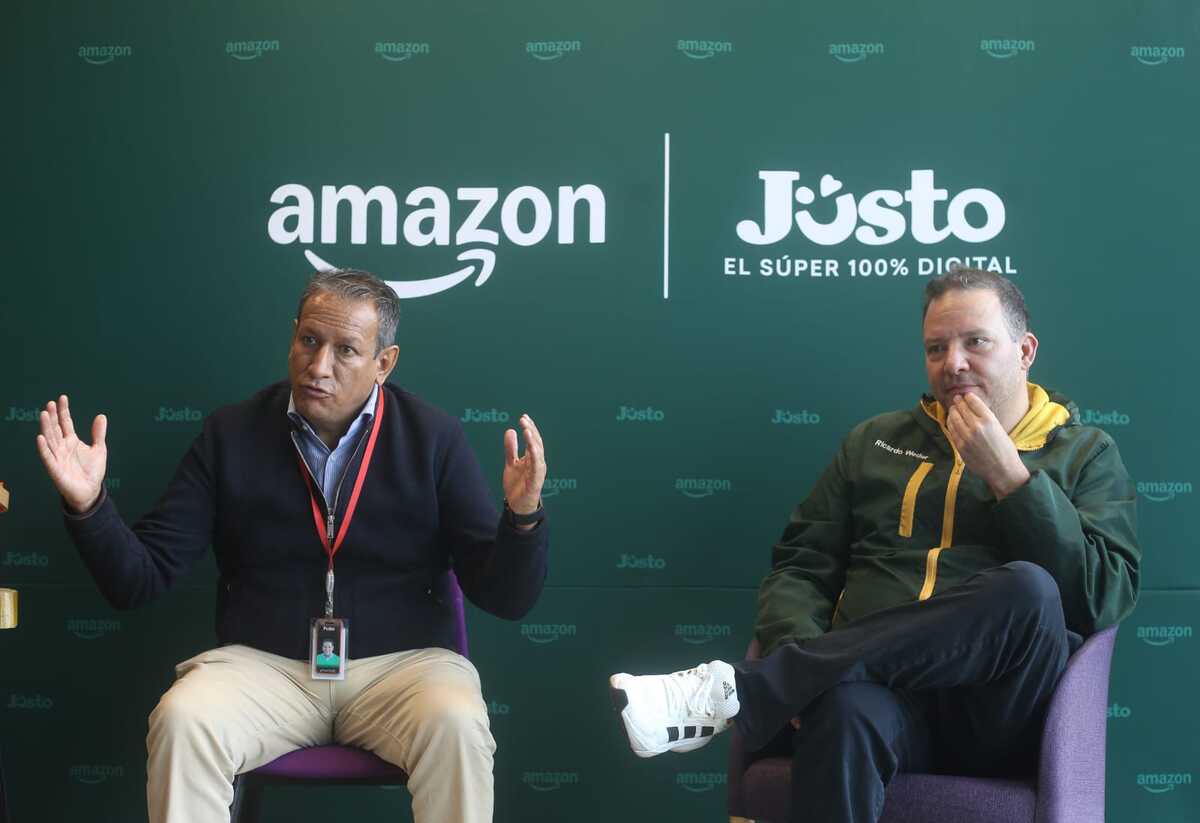 Pedro Huerta , director de Amazon México y Ricardo Weder CEO de Justo. | Foto: Araceli López