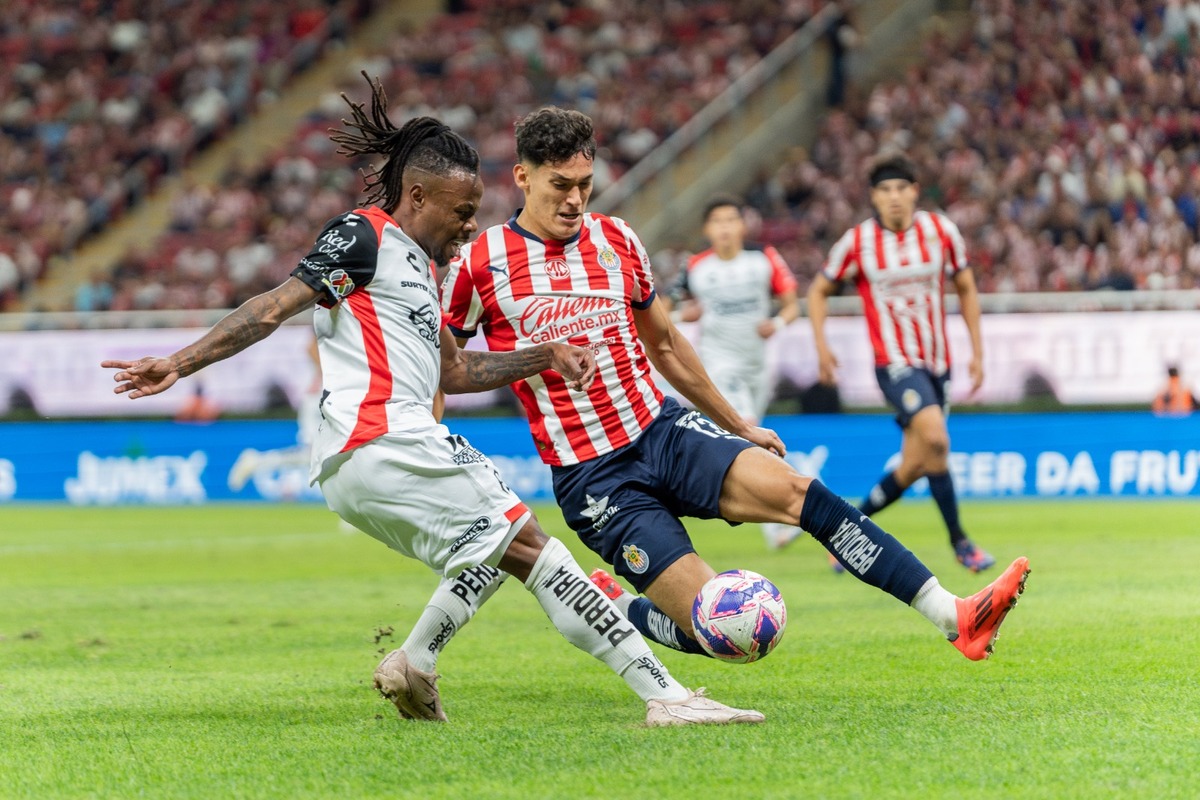 Chivas y Atlas buscarán clasificar a liguilla directa en Apertura 2024 (Imago 7)