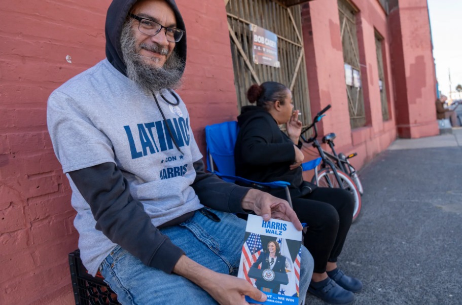 Electores muestran apoyo a latinos y a la candidata Kamala Harris (foto: EFE)