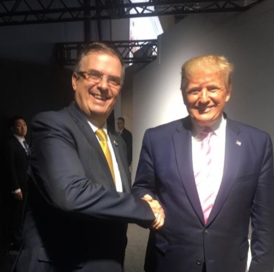 El secretario de Economía de México, Marcelo Ebrard Casaubón con el presidente de EU, Donald Trump. | @m_ebrard