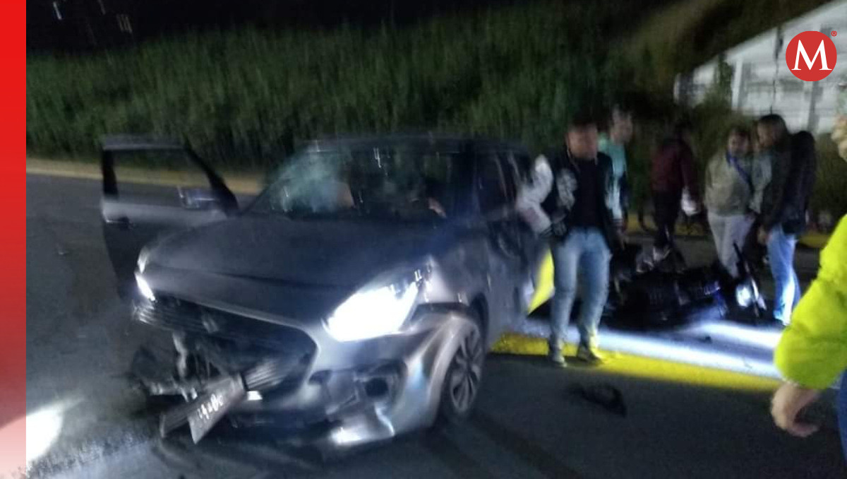 Conductor vuelca en puente de la Vía Atlixcáyotl, en Puebla | Especial