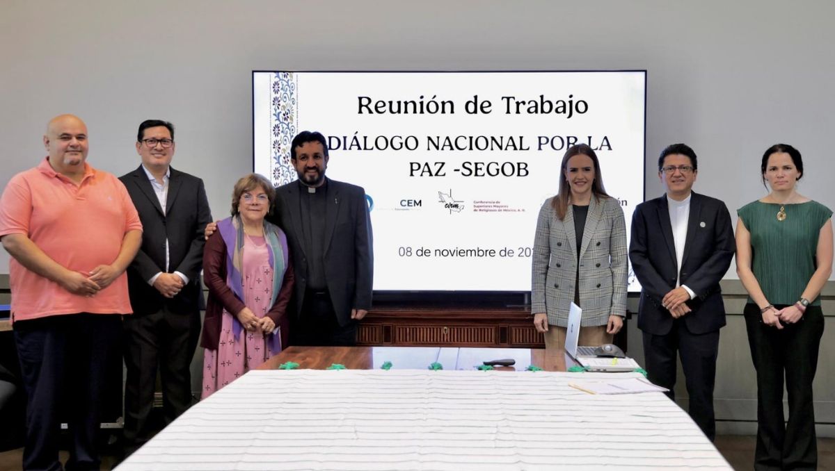 Se reúne Titular de SEGOB con Arzobispo Rogelio Cabrera / Orlando Maldonado.