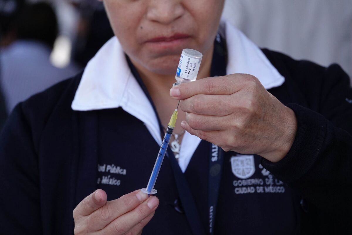 Ballesteros denunció que le dijeron que no aplican vacunas contra influenza a menores. | Cuartoscuro