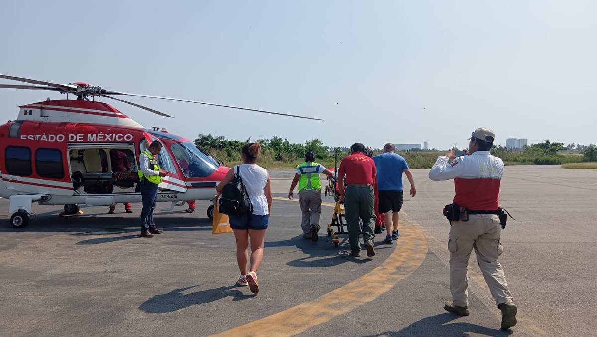 Equipo Relámpagos Edomex traslada a paciente pediátrico desde Acapulco. Especial