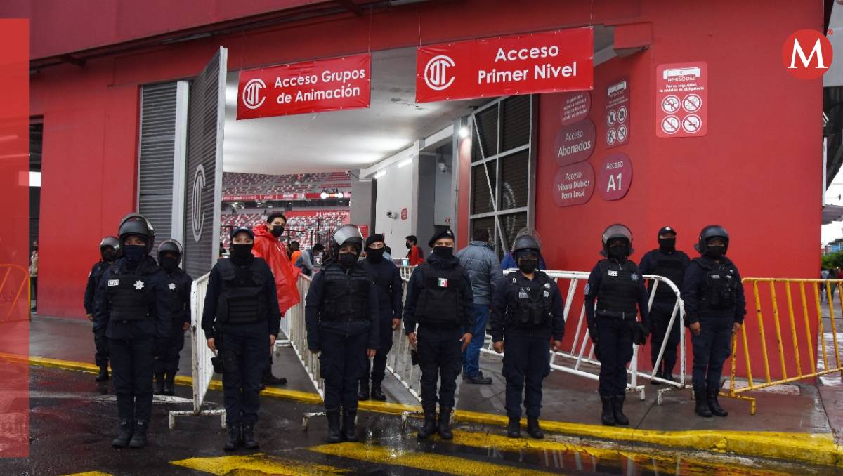 Intenso operativo de seguridad por el partido Toluca vs América. Especial