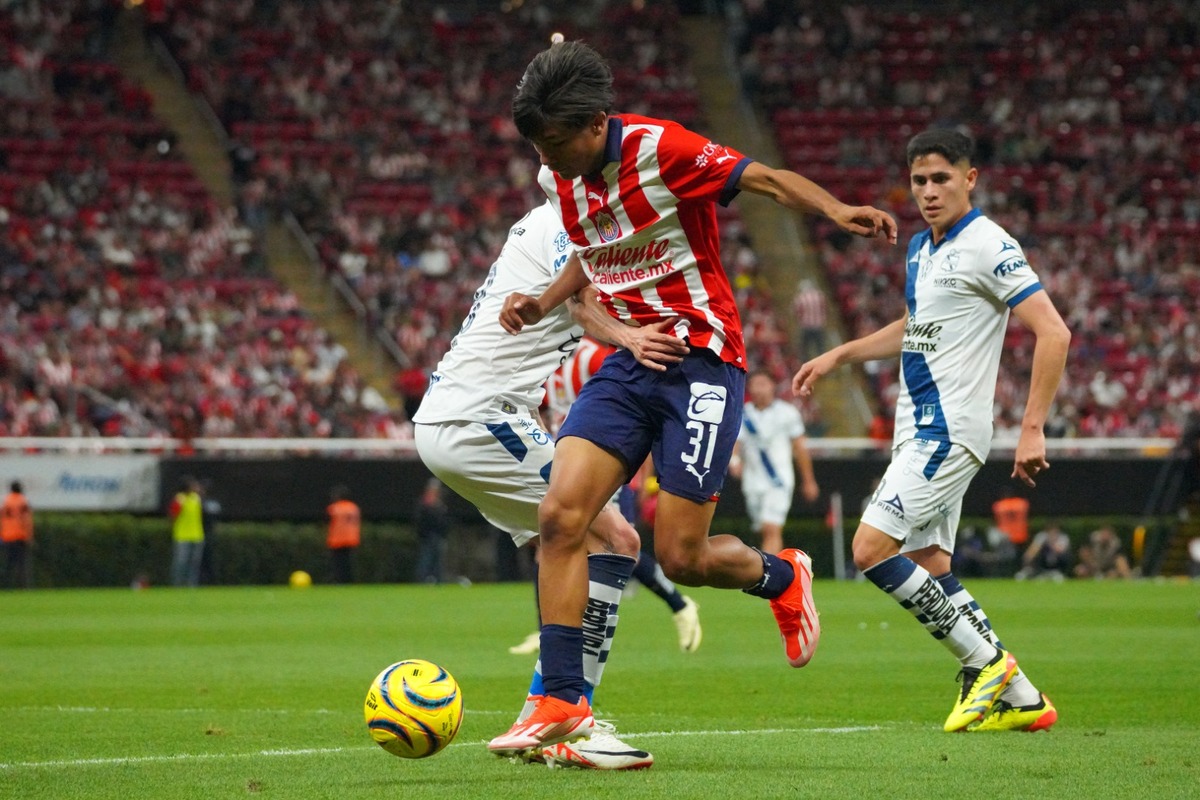 Los jóvenes de Chivas al quite en etapa crítica del Apertura 2024 (Imago 7)