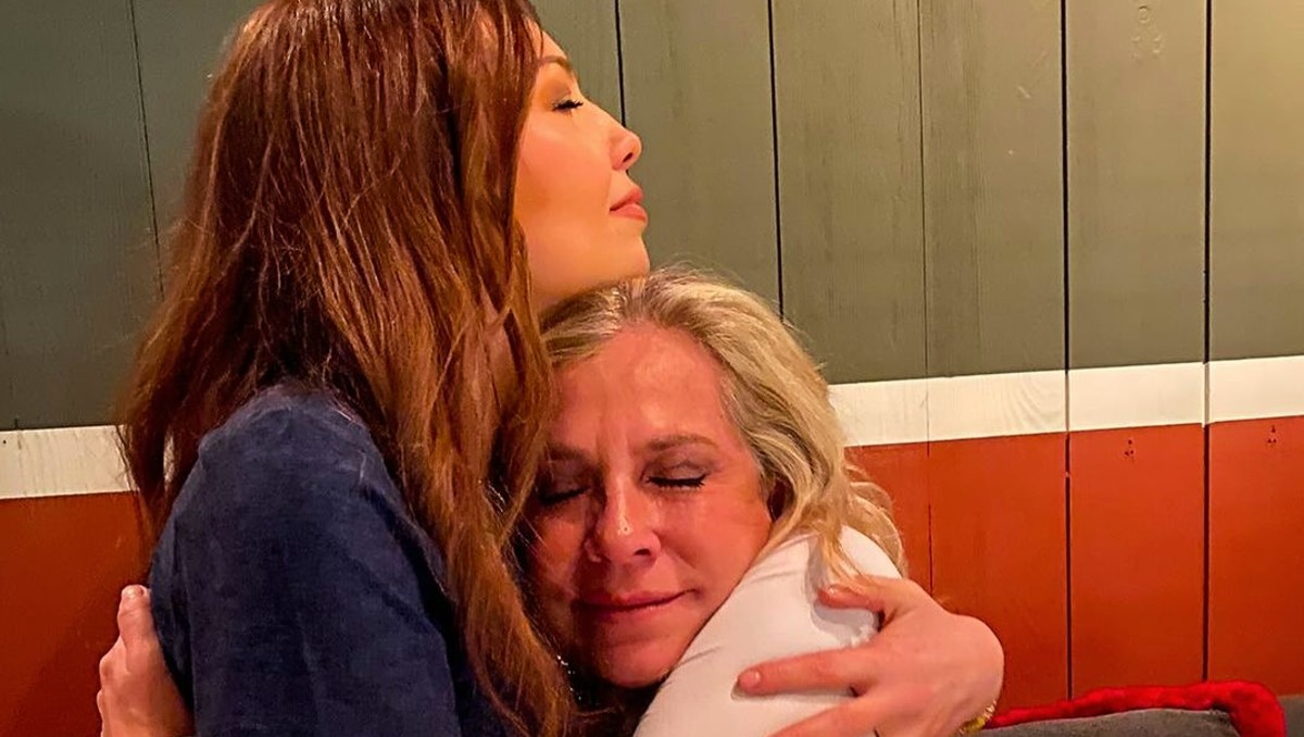 Thalía reacciona a la muerte de su hermana Ernestina Sodi. | IG: Thalía