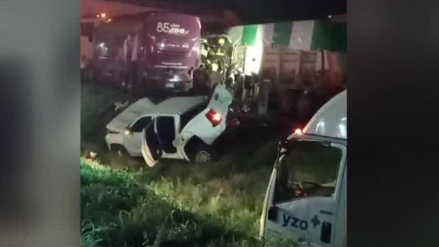 Registran carambola en la autopista Córdoba-Veracruz: Hay ocho lesionados