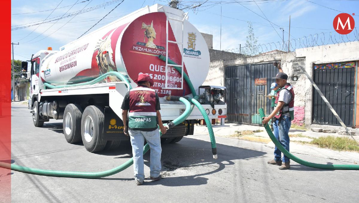 Habitantes de Nezahualcóyotl deberán seguir usando las pipas para la obtención del suministro de agua. Foto: (Especial)