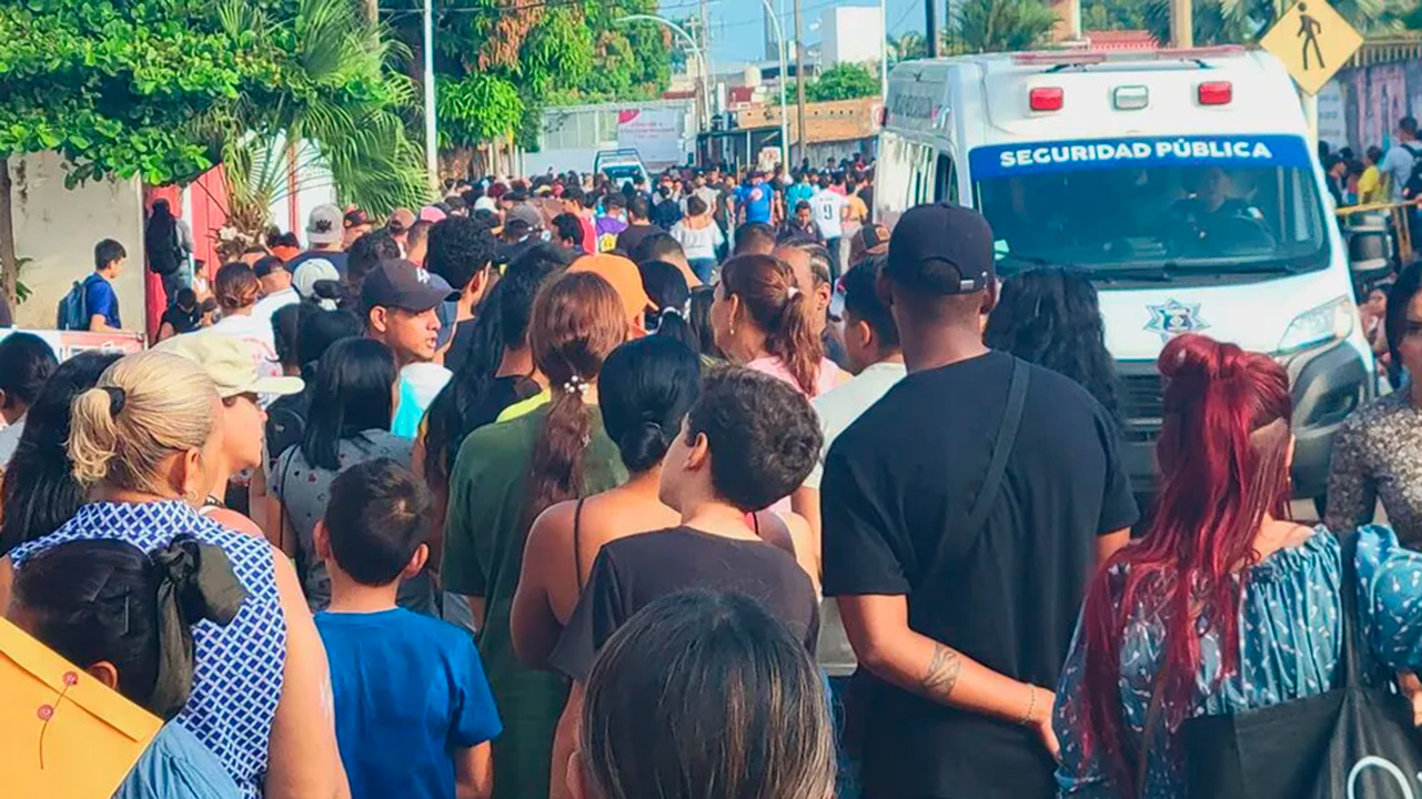 En Chiapas, migrantes abarrotan, por segundo día, las oficinas de la Comar en Tapachula