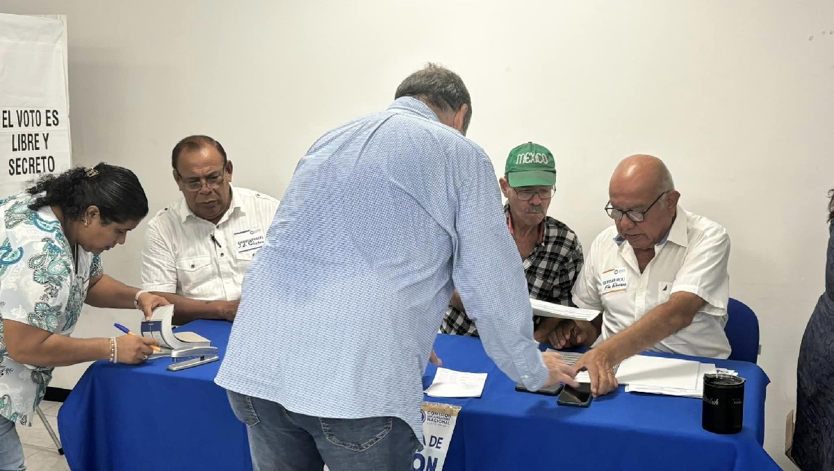 Votación de nueva Dirigencia Nacional en el CDM Tampico. (Cortesía)