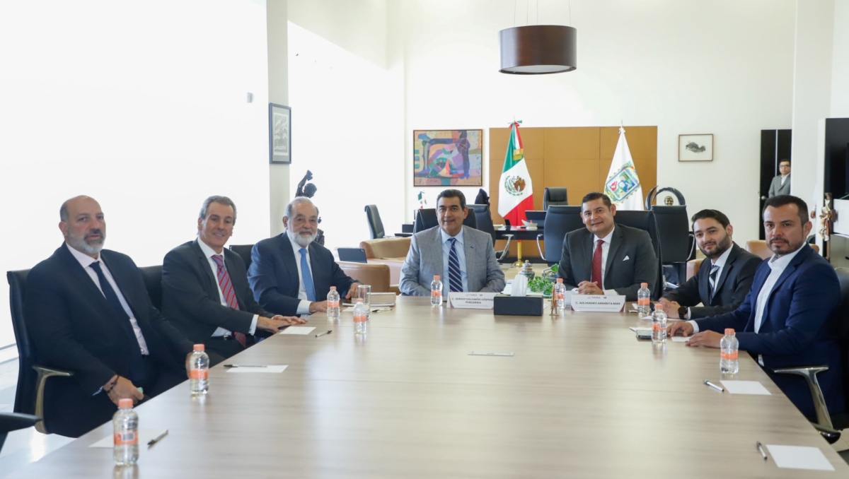 Carlos Slim se reúne con los gobernadores de Puebla | Especial