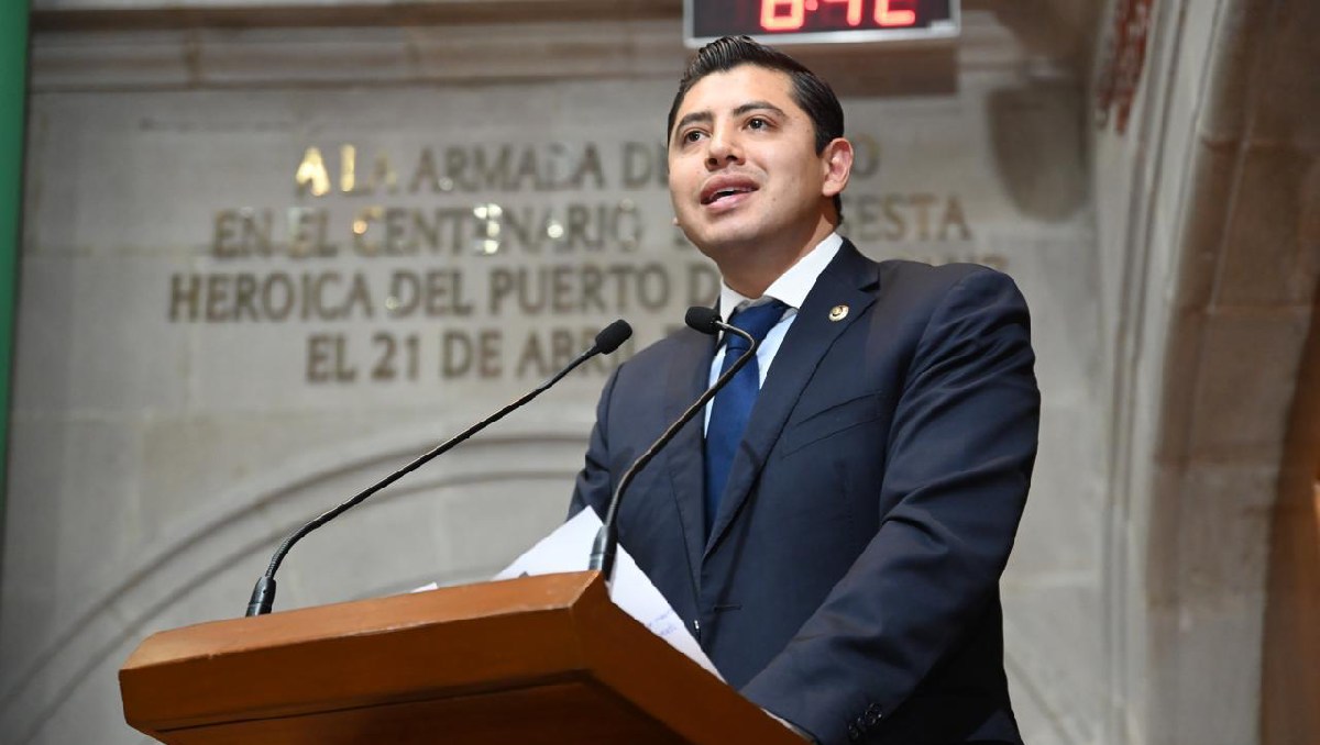 Diputado Carlos Antonio Martínez Zurita propone asegurar continuidad de programas sociales para mujeres. Foto: (Especia)