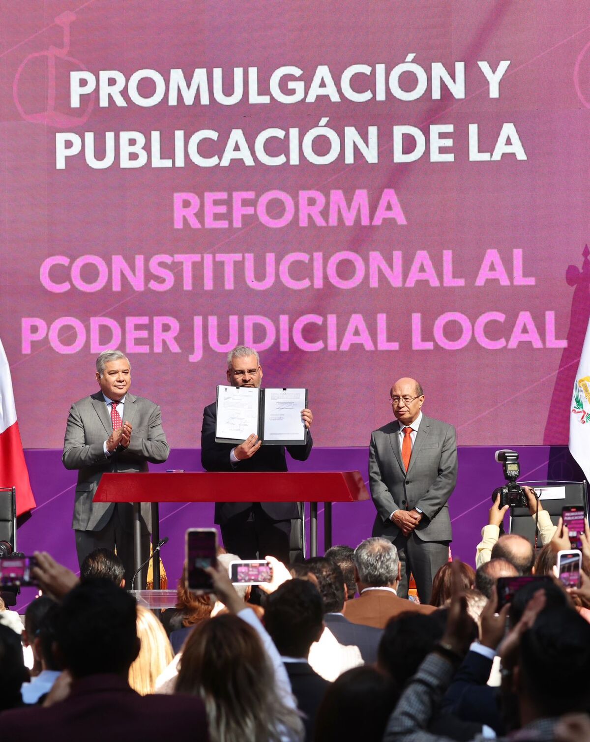 El gobernador comentó que la reforma al Poder Judicial local es parte del Plan Morelos (foto: especial)