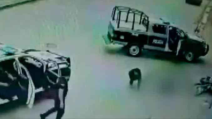 Patrulla atropella a 2 menores de edad en San Cristóbal de Las Casas; uno perdió la vida