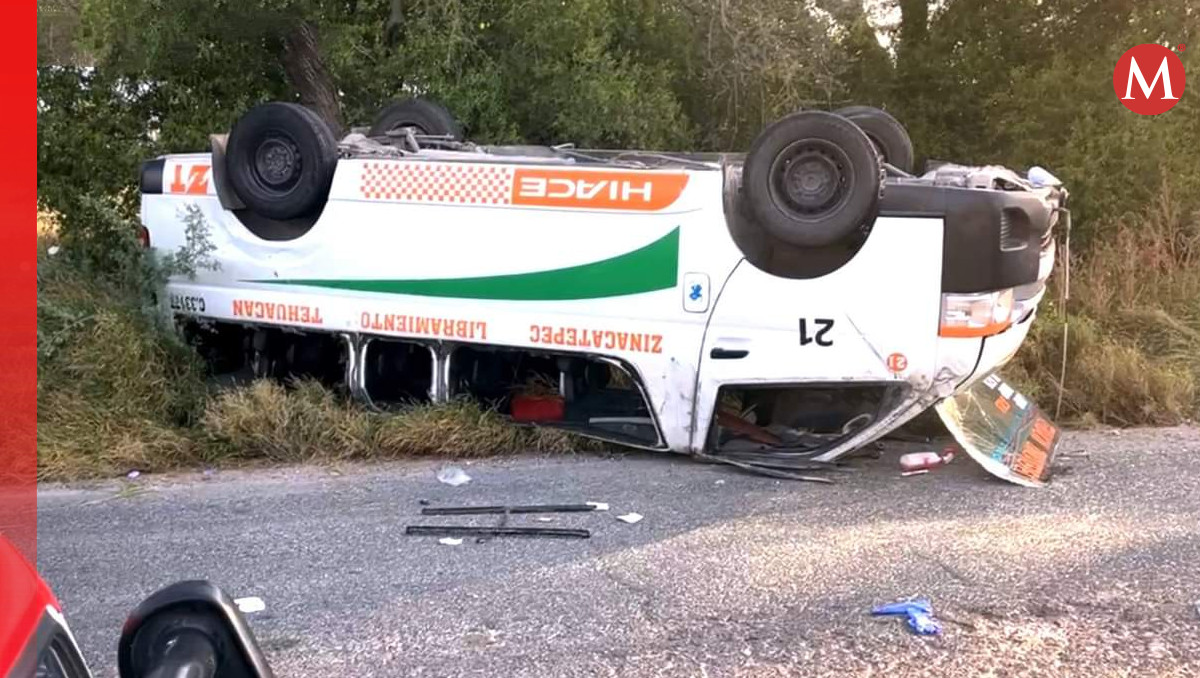 Volcadura de combi en Zinacatepec, Puebla | Especial