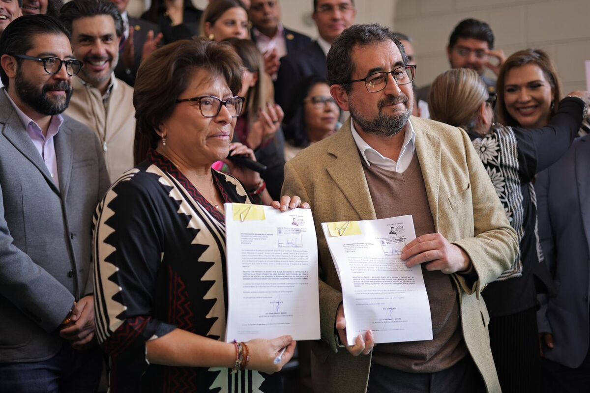 Cravioto fue recibido por la presidenta de la Mesa Directiva. (Foto: especial)