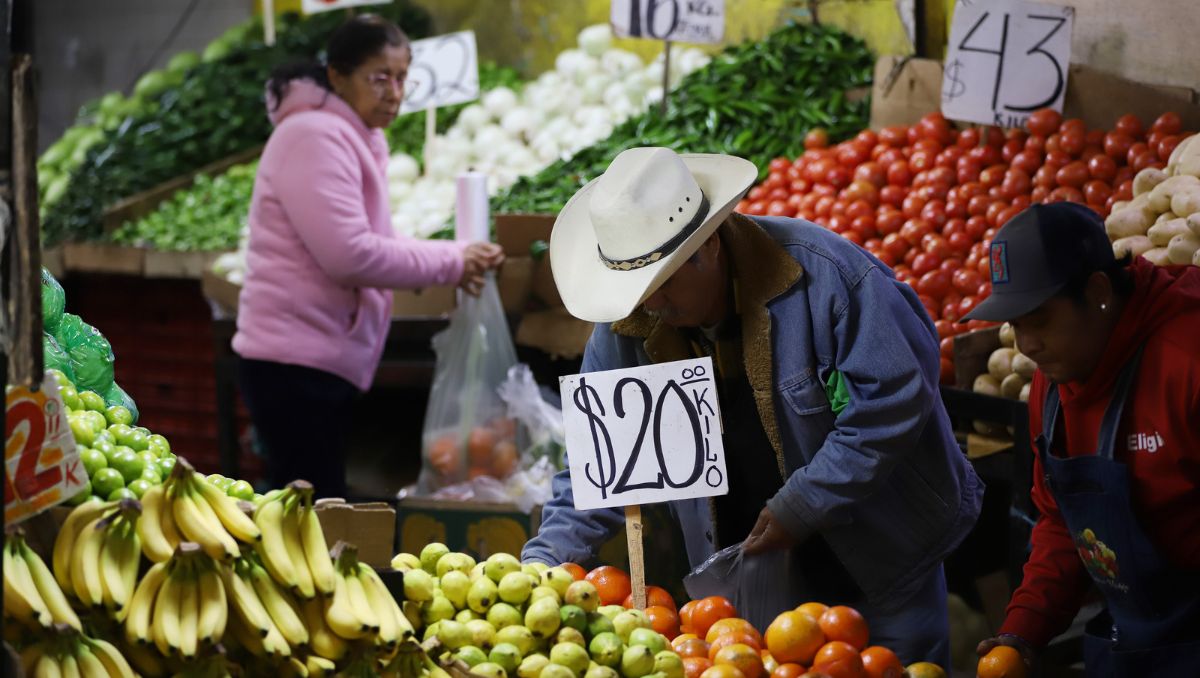 Una dieta rica en vitaminas y minerales es lo más recomendable para menores, de acuerdo con los nutriólogos. Jorge López