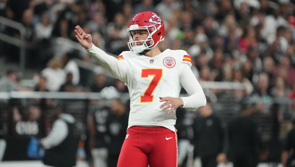 Harrison Butker, pateador de Chiefs, se opera el menisco de la rodilla izquierda previo al juego contra Bills ( Reuters)