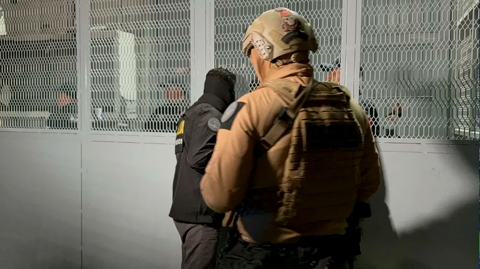 5 presuntos involucrados en masacre del bar 'Bling-Bling' son trasladados a penales del Edomex