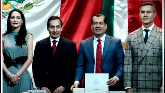Estos son los puntos clave del Paquete Económico que entregó Rogelio Ramírez de la O