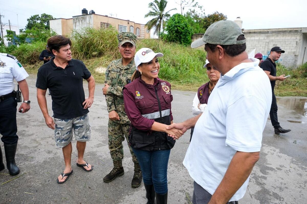 Mara Lezama recorre Chetumal por huracán 'Sara'. | Foto: Especial