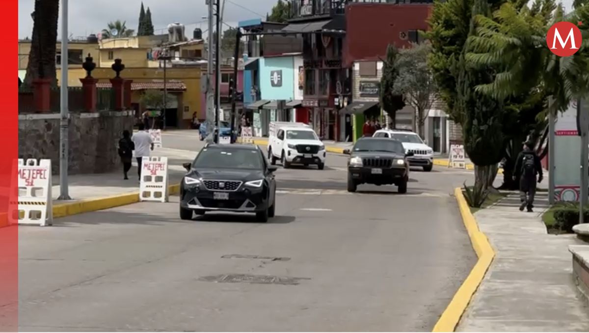 El Ayuntamiento de Metepec entregó  más de 66 mil pesos a 14 ciudadanos que sufrieron daños por baches. Foto: (Mario C. Rodríguez)