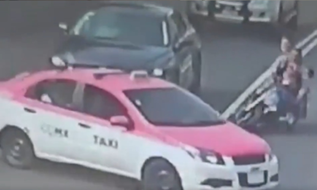 Una familia de CdMx fue arrollada por un taxista. | Especial
