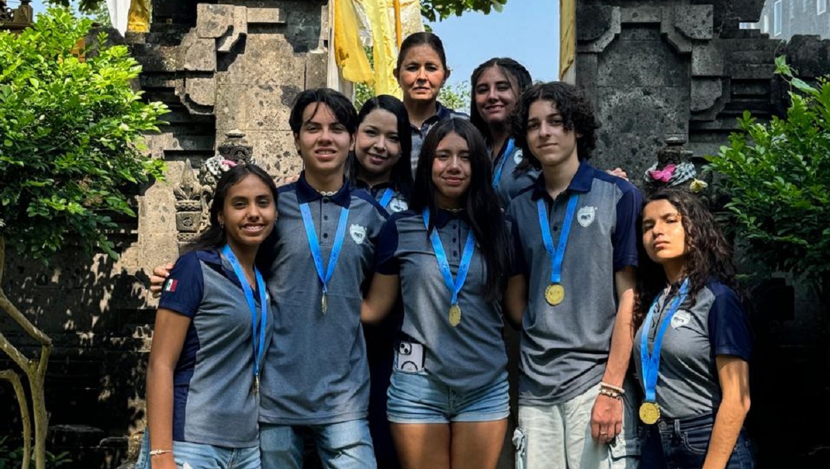 Alumnos que participaron en la International Science and Invention Fair  2024 en Indonesia. (cortesía)