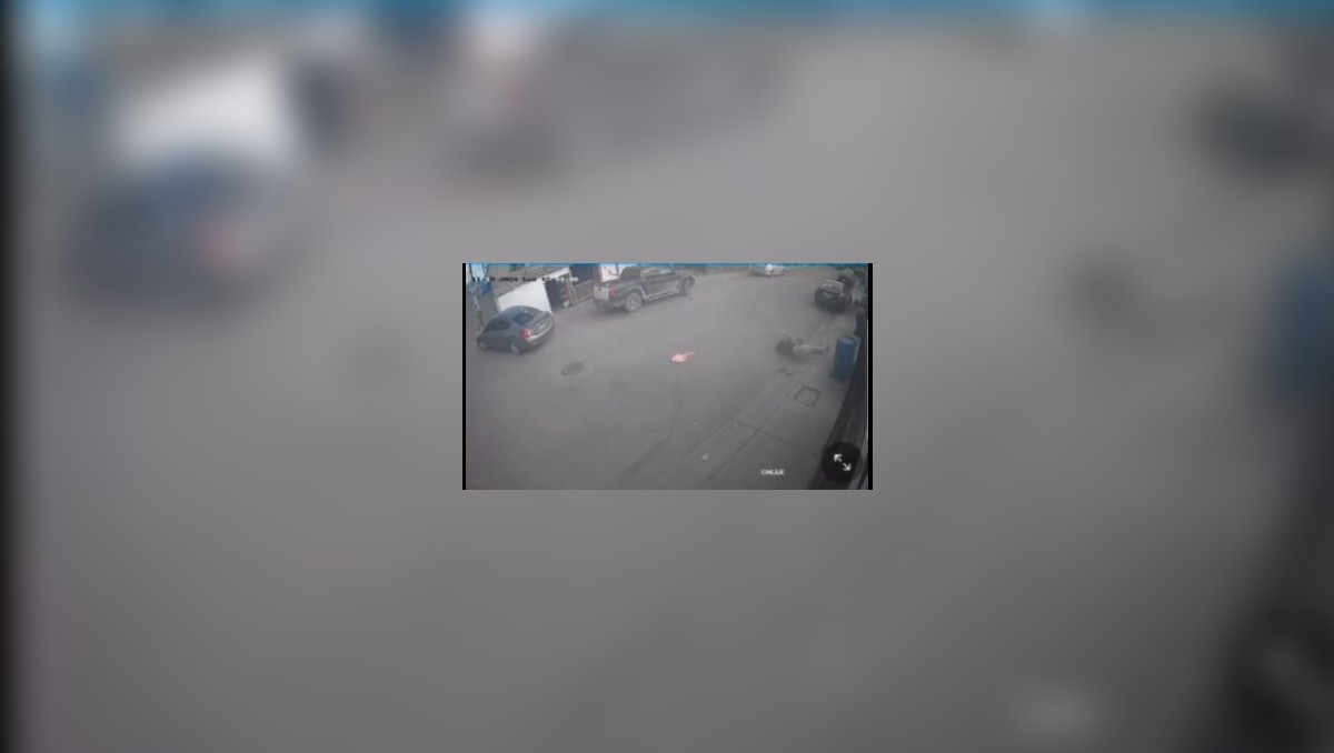Conductor huye tras accidente en Villas del Prado, Tijuana | Especial
