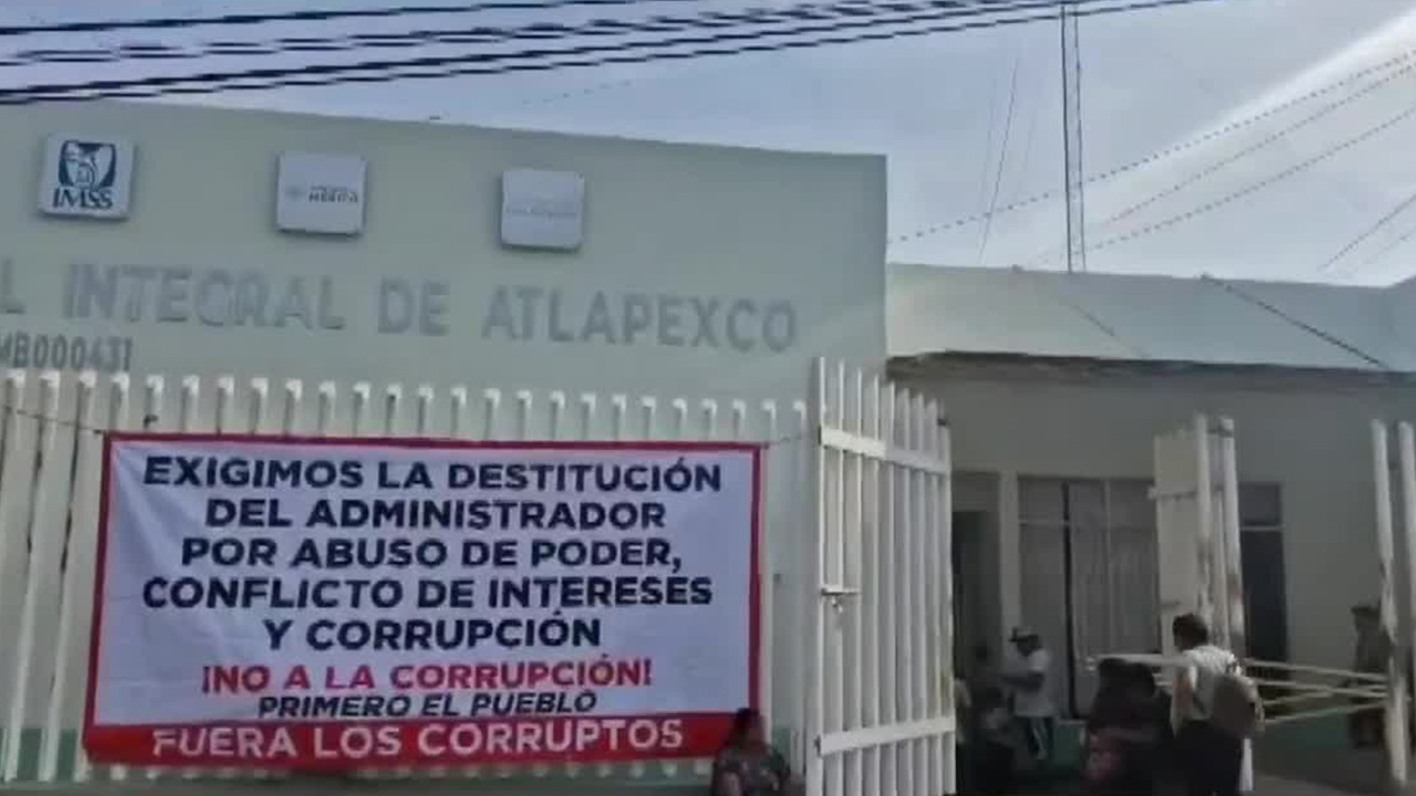 Personal médico del hospital de Atlapexco exigen destitución del administrador general