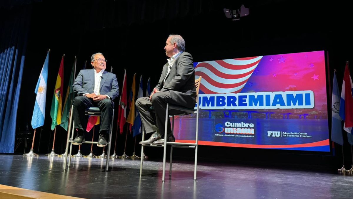 El alcalde de Escobedo estuvo en la Cumbre Internacional de Comunicación Política, en Florida donde explicó planes. Especial
