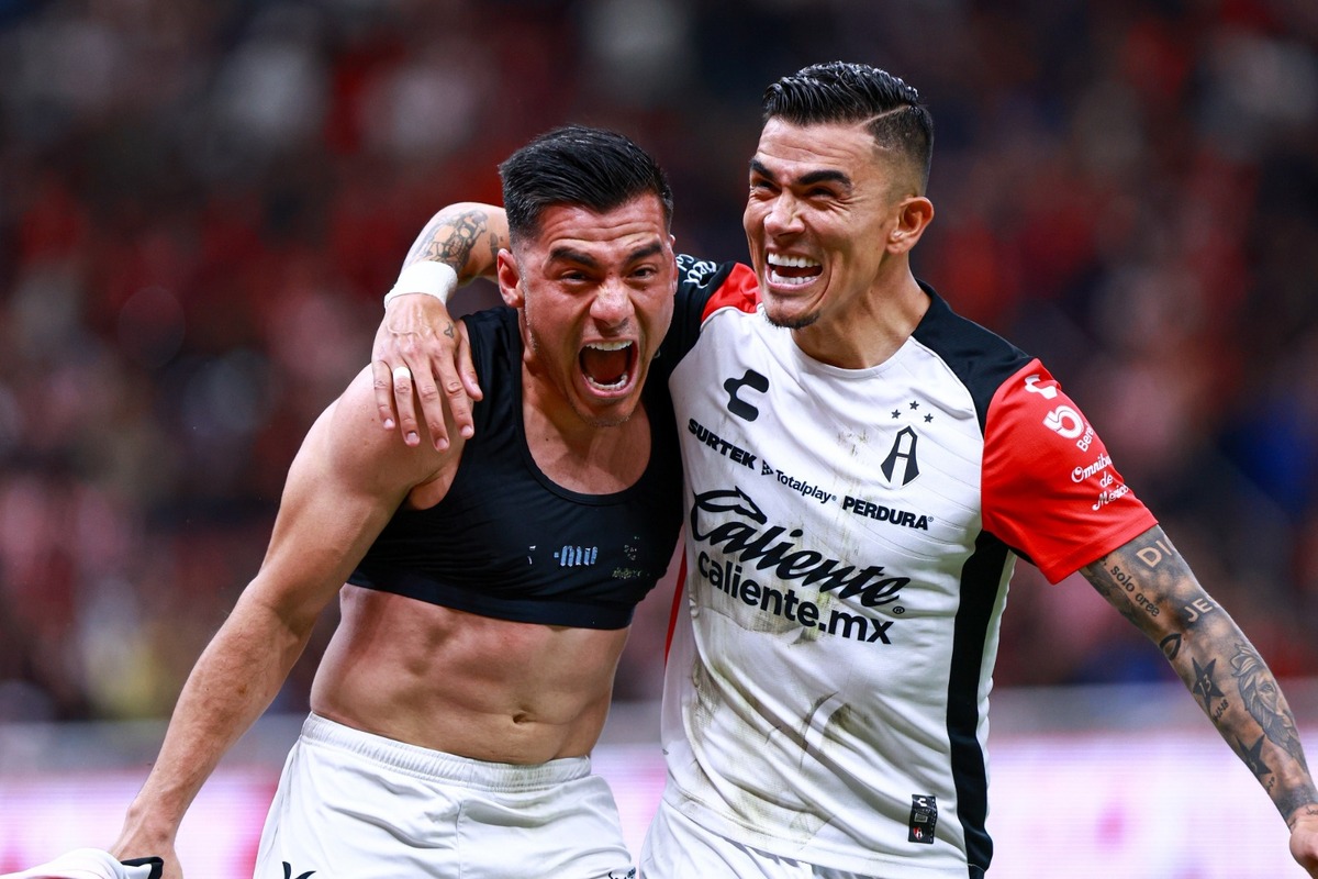 Aldo Rocha y Luis Reyes celebrando victoria ante Chivas en Play In del Apertura 2024 (Mexsport)