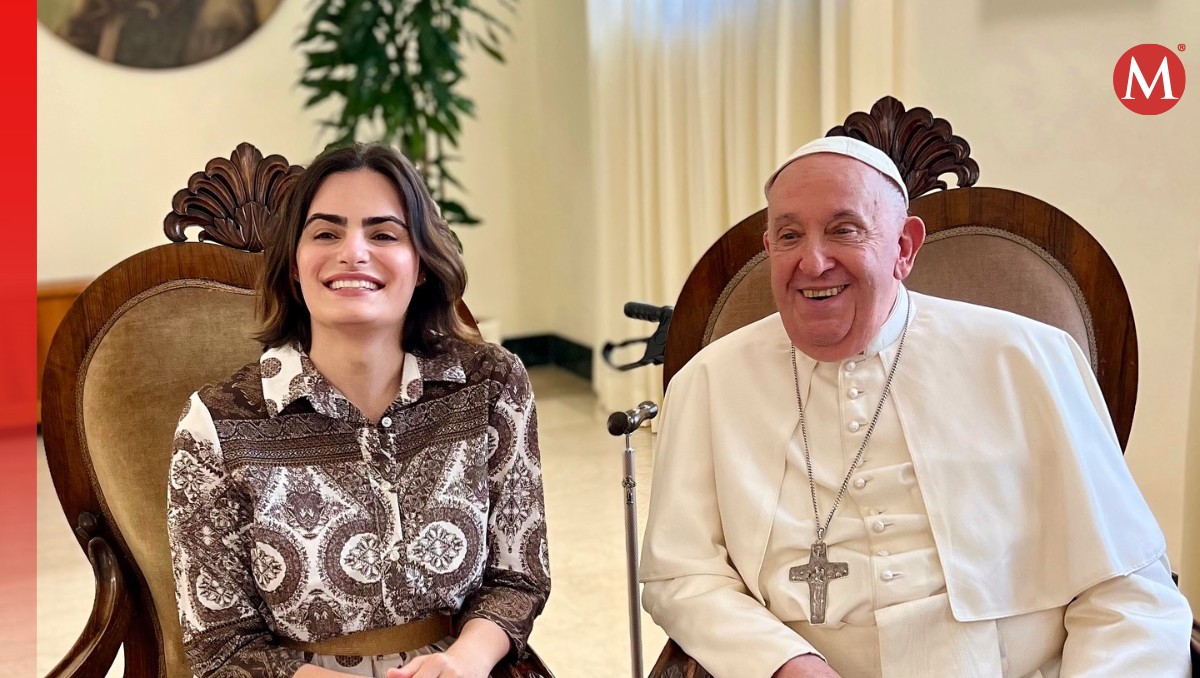 El papa Francisco se reúne con la actriz Nava Mau, de Bebé Reno. | IG: @Navamau