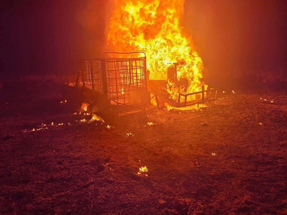 Túnel huachicolero y camionetas calcinadas son aseguradas en Hidalgo.