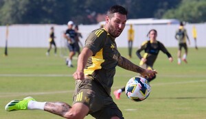 André-Pierre Gignac pudo entrenar al parejo con sus compañeros tras una lesión, previo al partido contra San Luis en los cuartos de final de la Liga MX