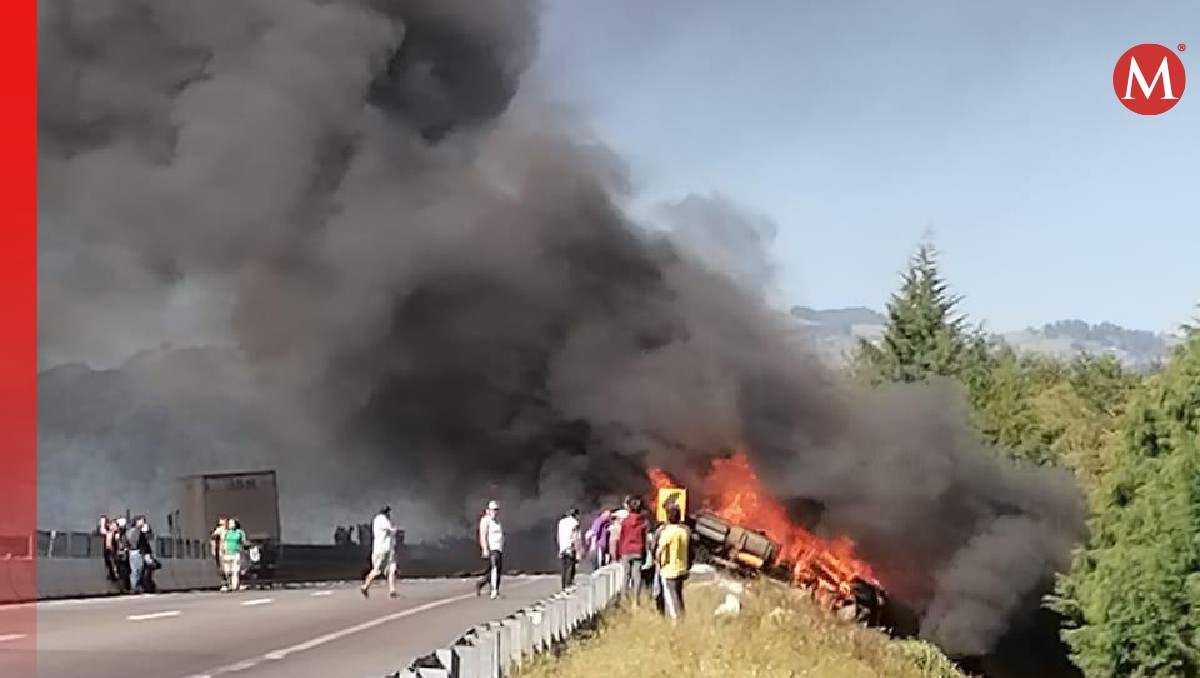 Pipa se incendia tras volcar en autopista Perote-Xalapa | Especial