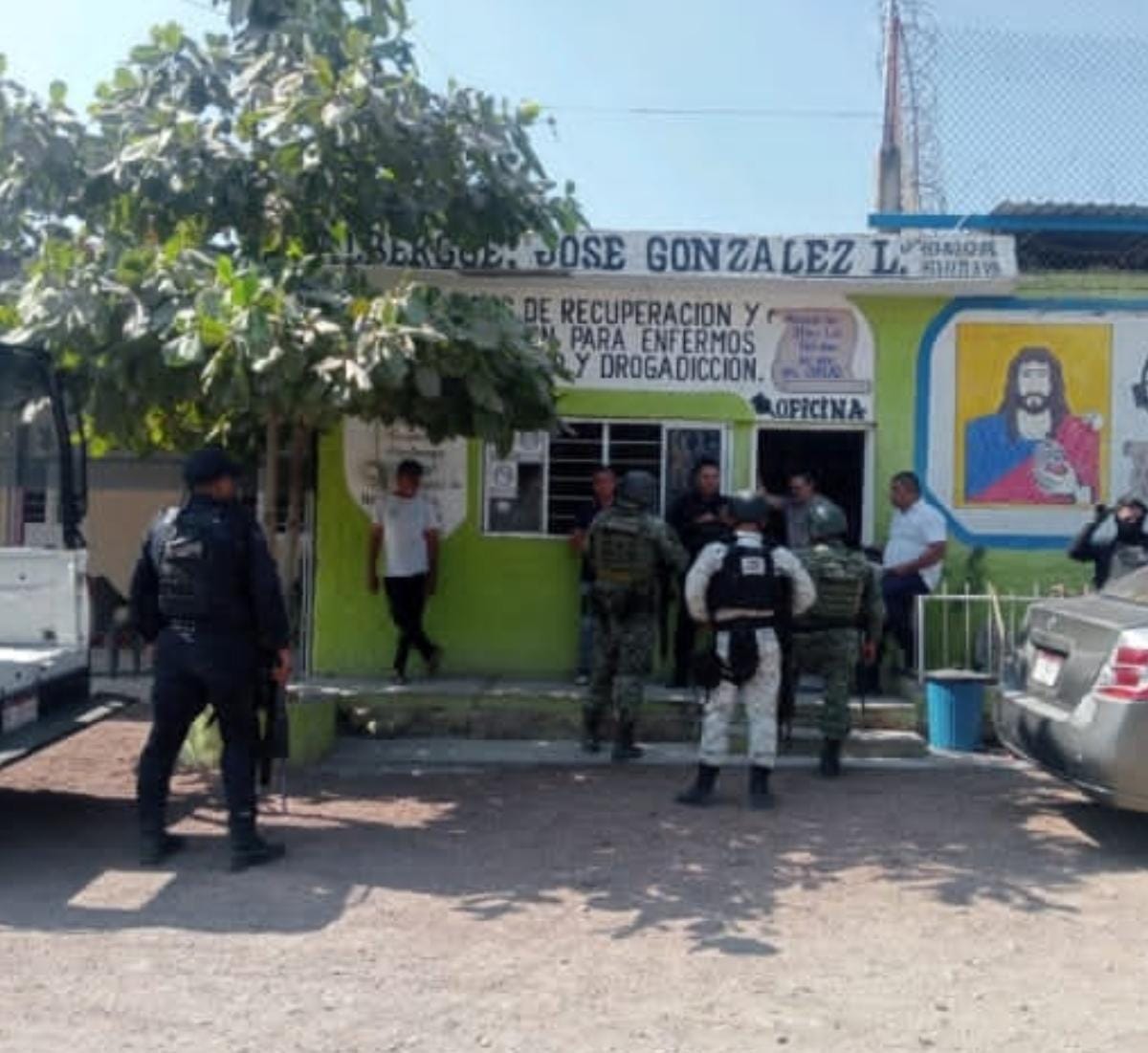 El grupo armado arribó al centro disparando  | Especial
