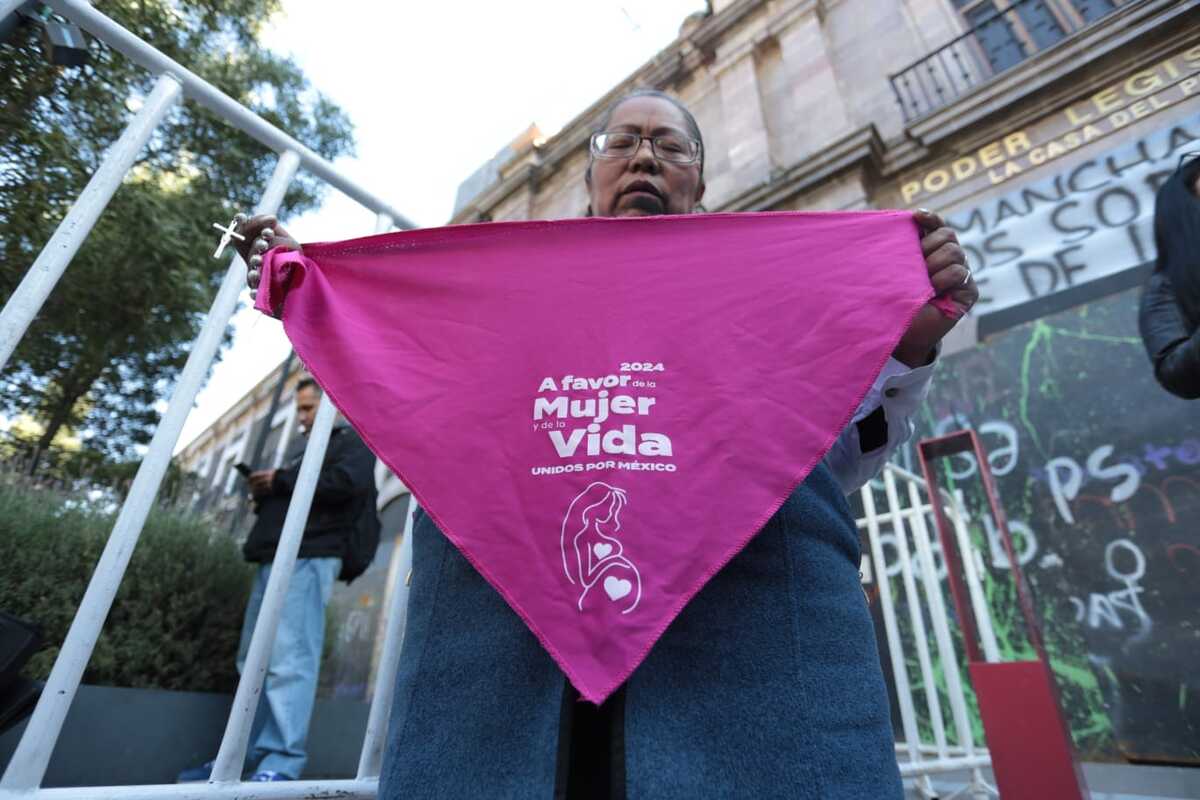 Grupos pro vida piden perdón por no dejar vivir a inocentes. Foto: (Tania Contreras)