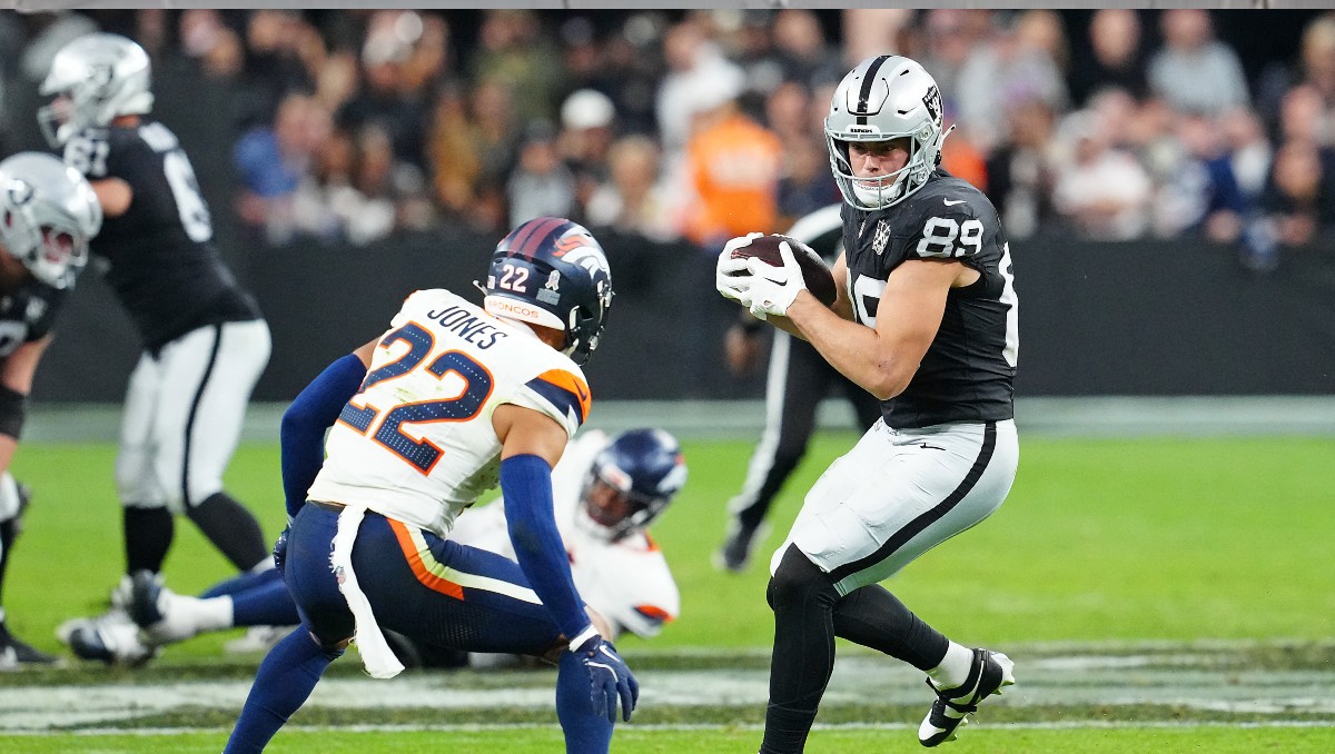 Raiders suma nueva derrota tras caer ante Broncos en Semana 12 de la NFL (Reuters)