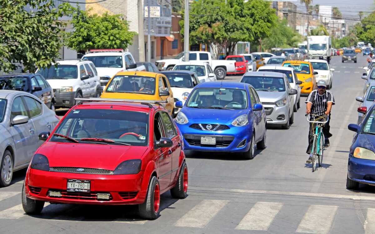 Tráfico en Torreón. | Roberto Amaya