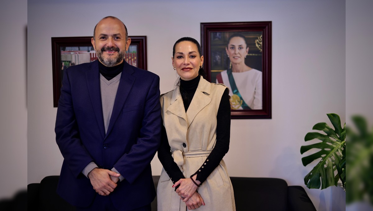 Ricardo Villanueva se reúne con Merilyn Gómez en la Cámara de Diputados (Cortesía)
