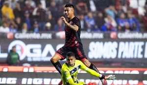 Xolos sorprende a Cruz Azul goleándolos en ida de cuartos de liguilla