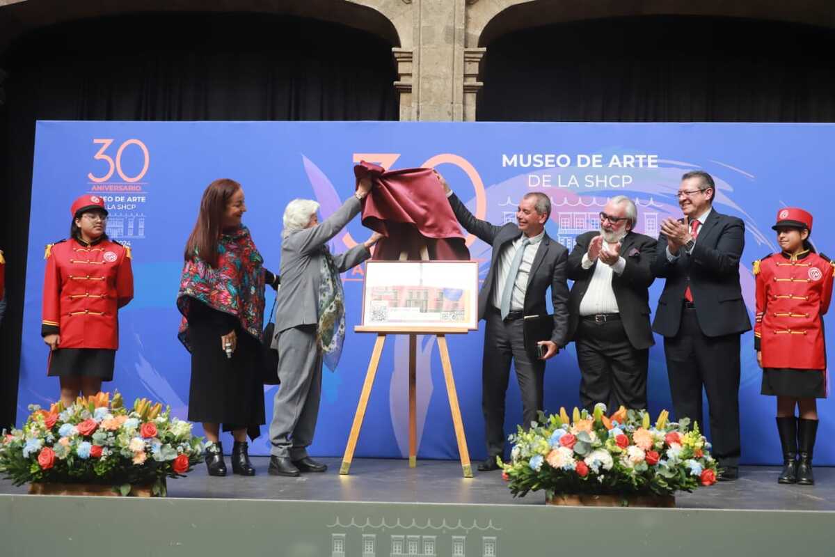 Develación del billete de lotería. (Foto: Javier Ríos)